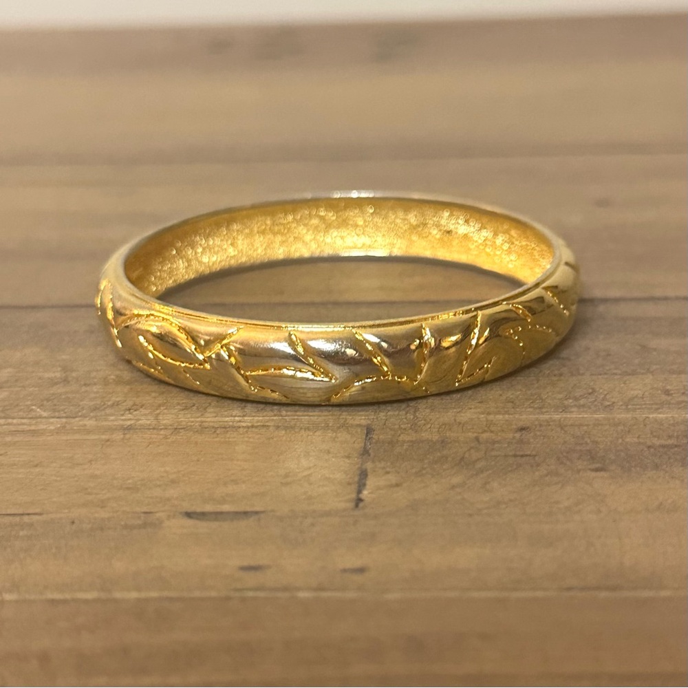 Vintage Elegant Gold Tone Women's Bangle - Vendome